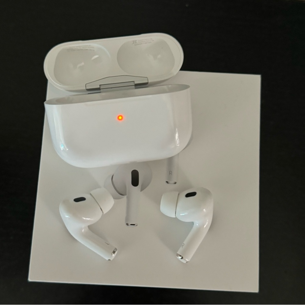 Apple AirPods Pro 2nd Gen